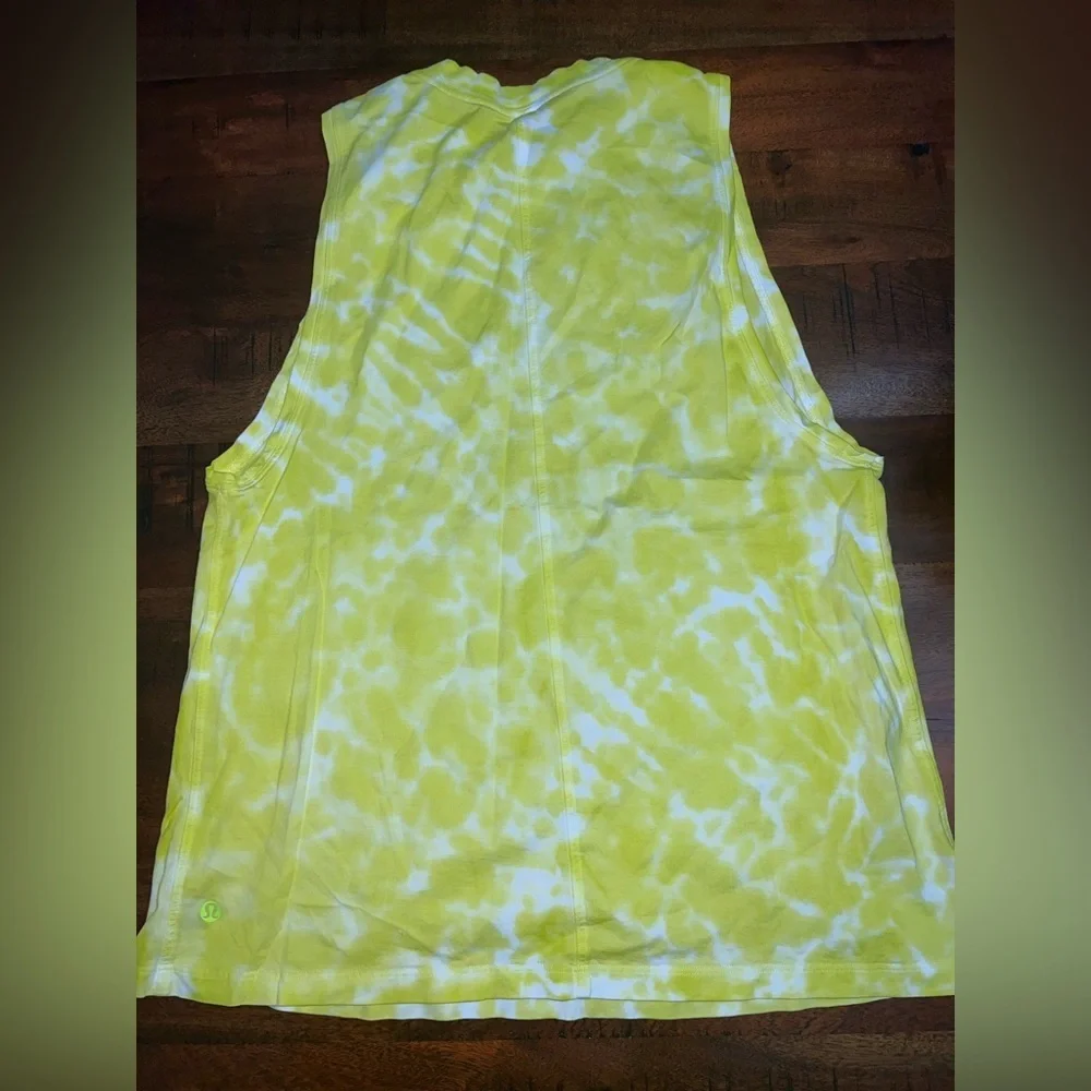 Lululemon All Yours Tank Tie Dye Size 4 Marmoleado TieDye Highlight Yellow - Picture 2 of 3